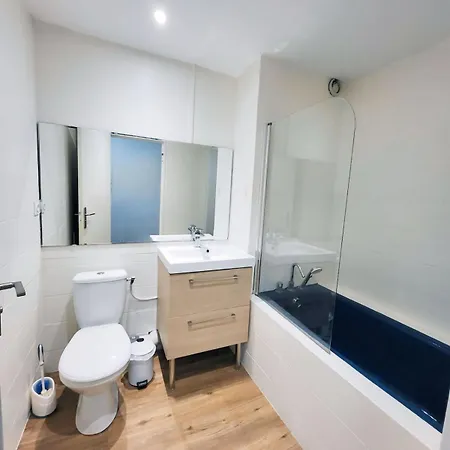 Private In Cozy Flat Share - Lormont-n2-6 아파트