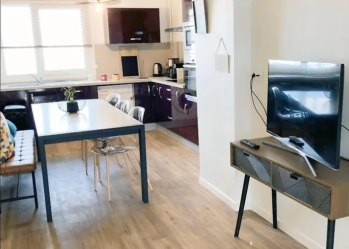 Private In Cozy Flat Share - Lormont-n2-6 아파트